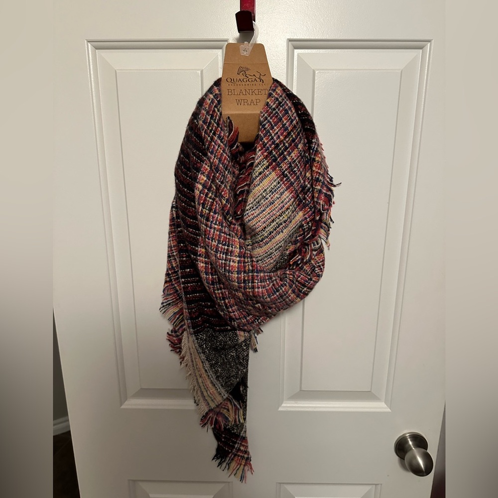 Women’s Plaid Scarf